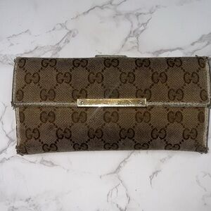 Women’s Brown Gucci Wallet